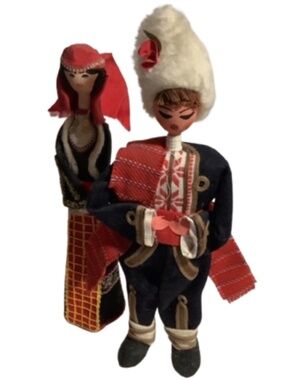 Vintage pair of Wooden Russian Dolls